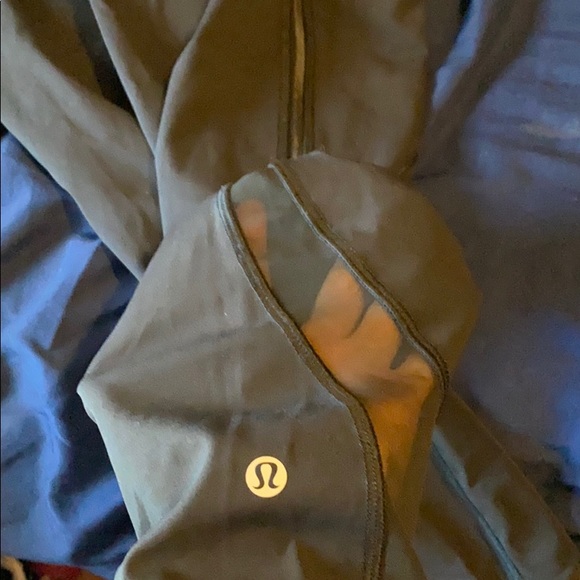 Lululemon leggings - Picture 4 of 6